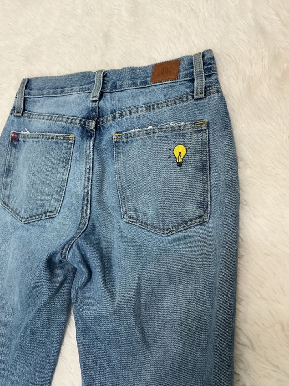 💜 BDG Distressed Blue Bootcut Jeans for Women - Picture 7 of 7